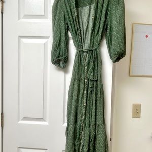 Max studio long flowly maxi green dress